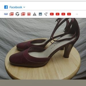 APOSTROPHE HEELS SIZE 8